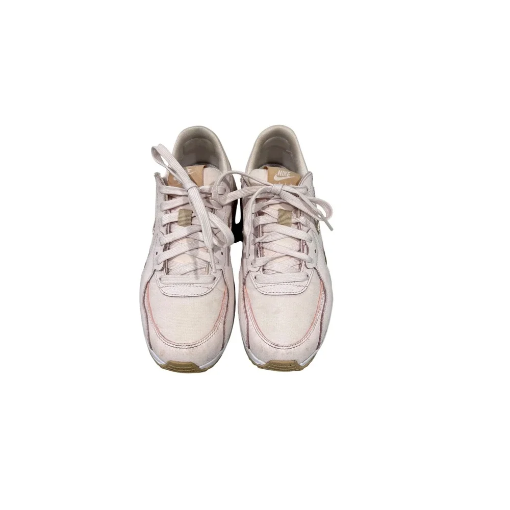 Nike great preowned